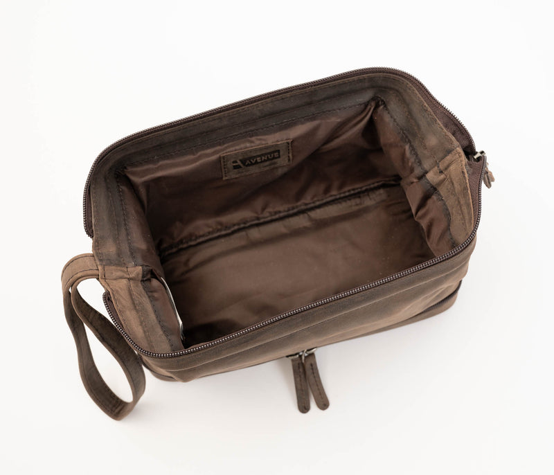 Avenue Hunter Leather Toiletry Case Brown