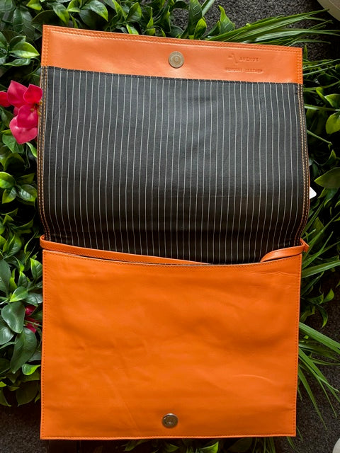 Avenue Techno-chic Leather Handbag